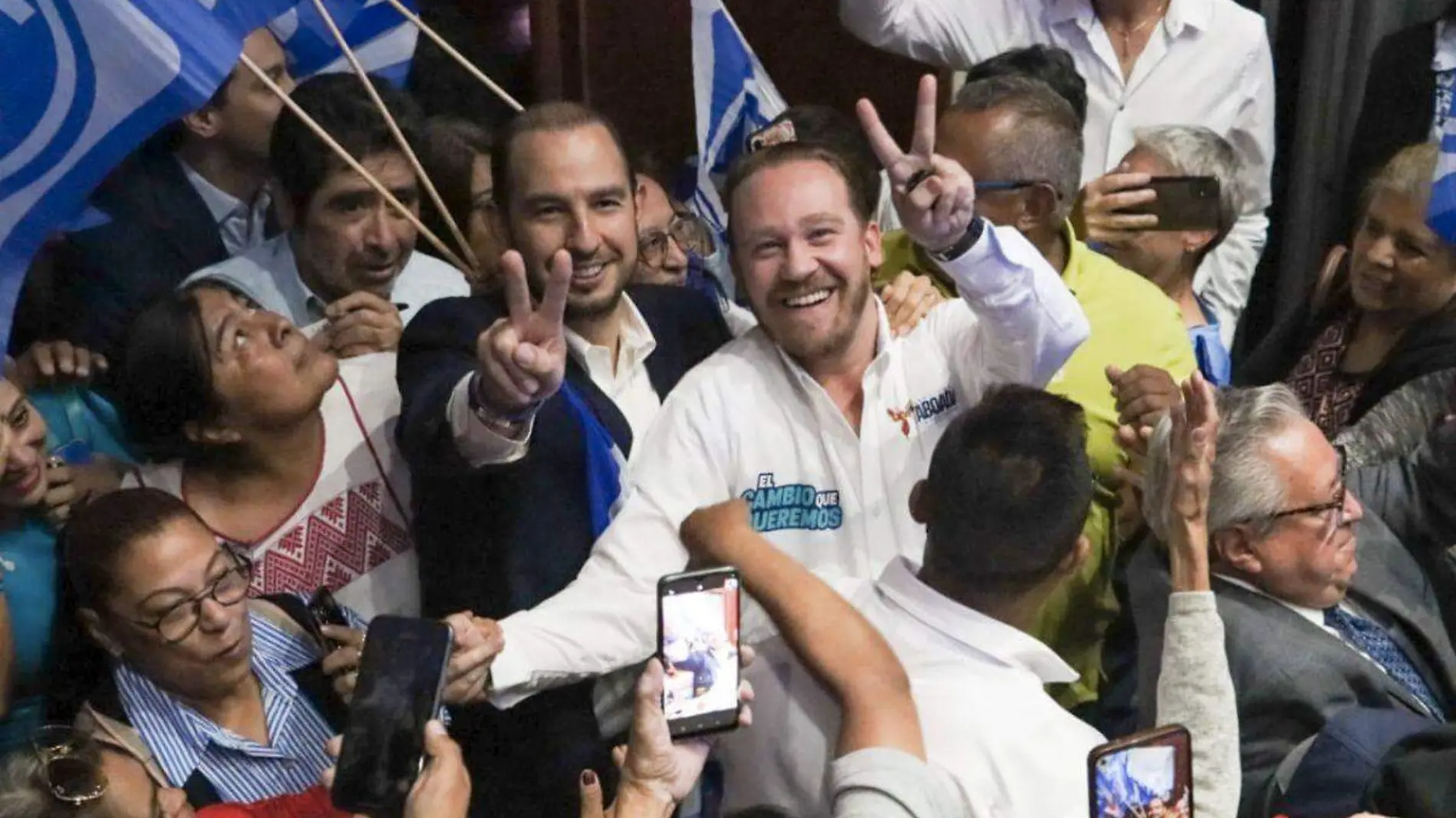 Santiago Taboada en su registro como precandidato por la jefatura de gobierno de CDMX